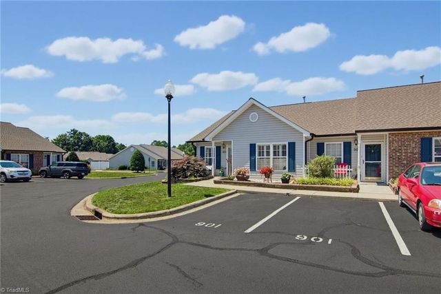 901 Glen Gate Circle, Kernersville, NC 27284