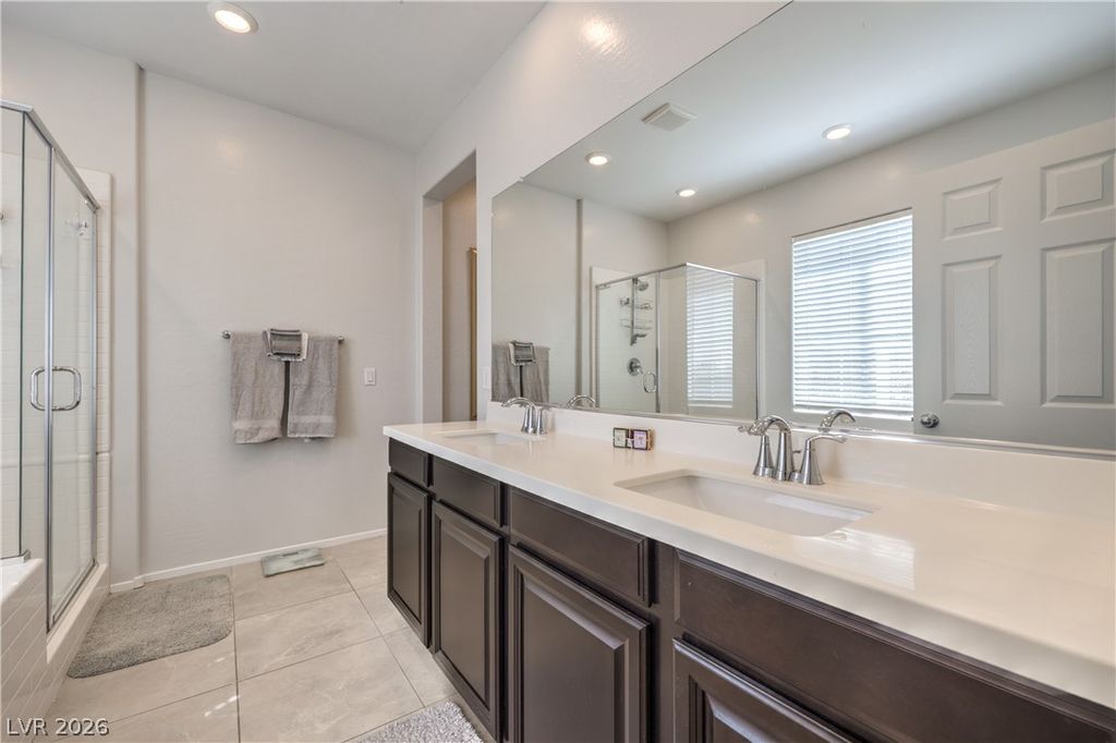 Image 18 of property listing at 8549 Insignia Avenue 102, Las Vegas, NV 89178