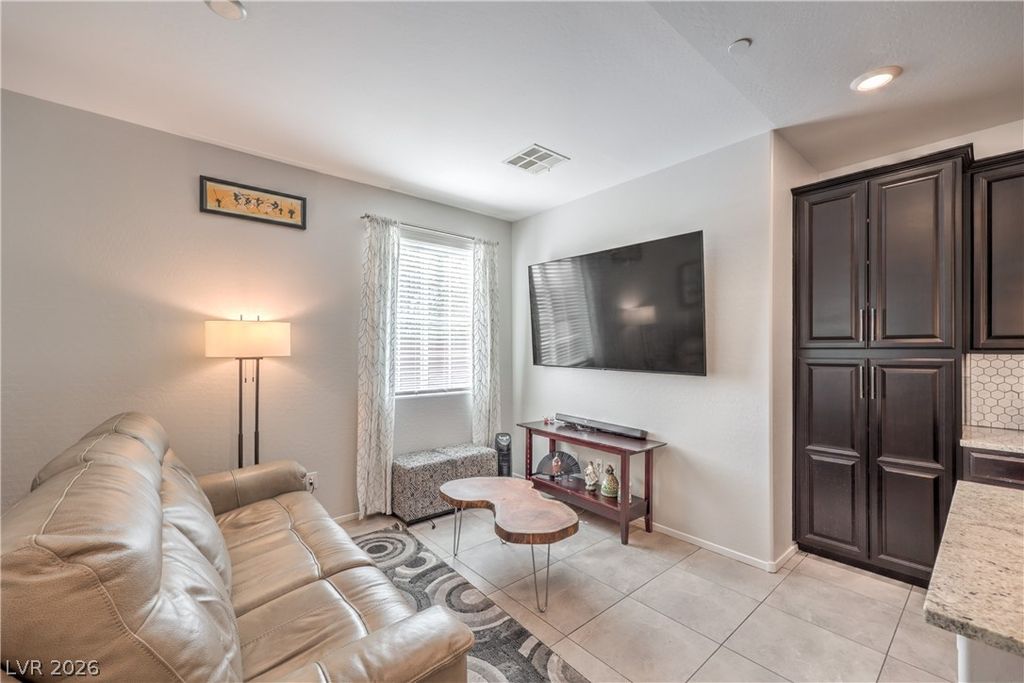 Image 4 of property listing at 8549 Insignia Avenue 102, Las Vegas, NV 89178