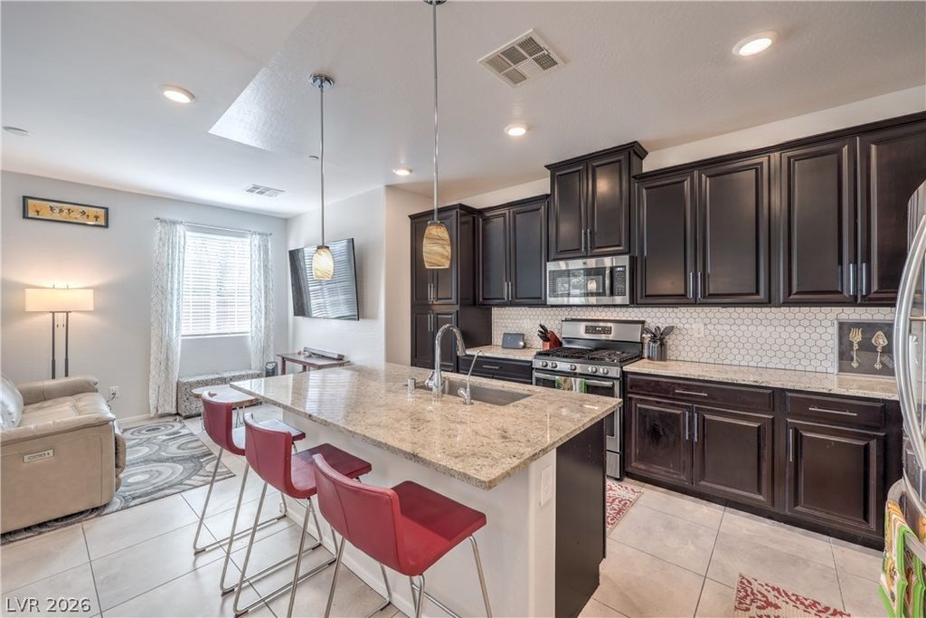 Image 8 of property listing at 8549 Insignia Avenue 102, Las Vegas, NV 89178