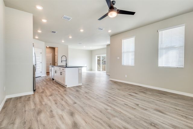 1933 Woodlawn Way 99, Argyle, TX 76226