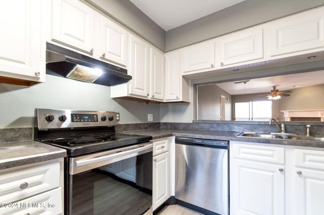 5615 SAN JUAN Avenue, 208, Jacksonville, FL 32210