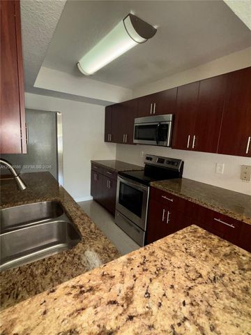 15591 SW 105th Terrace 511, Miami, FL 33196