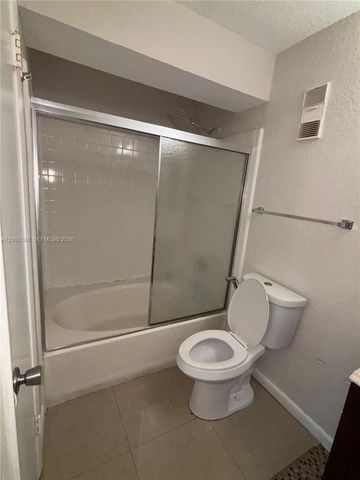 15591 SW 105th Terrace 511, Miami, FL 33196