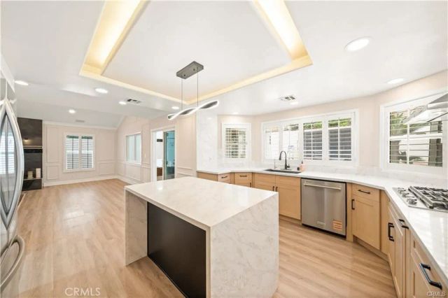 4751 Glen Ivy, La Verne, CA 91750