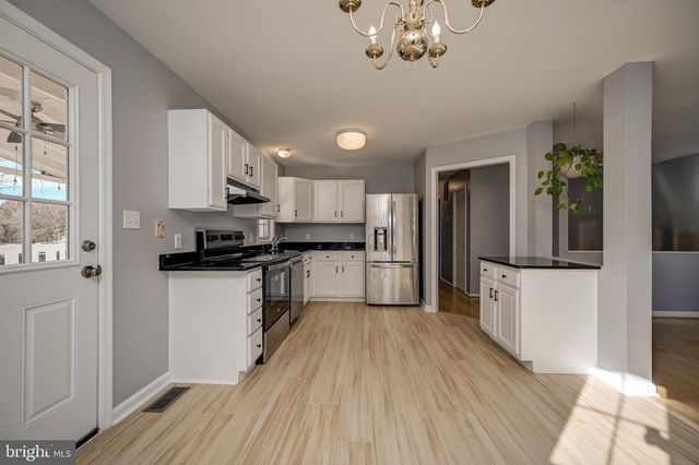 8252 GLEN CT, Jessup, MD 20794