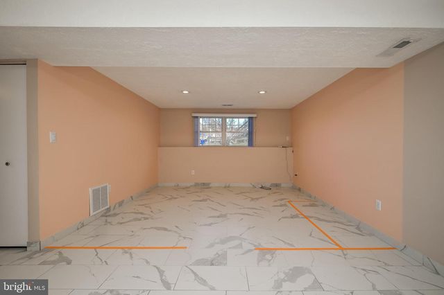 8252 GLEN CT, Jessup, MD 20794