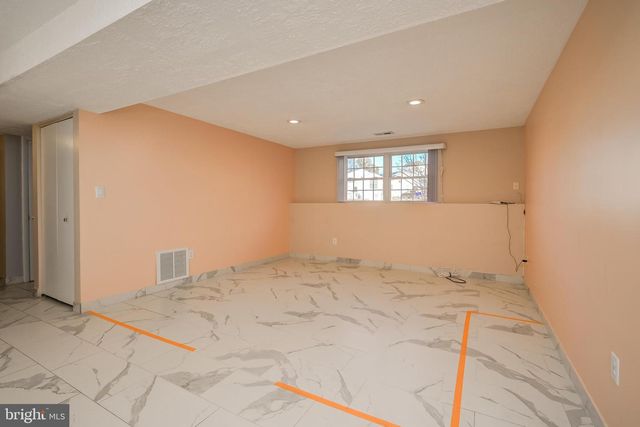 8252 GLEN CT, Jessup, MD 20794