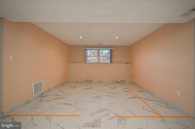 8252 GLEN CT, Jessup, MD 20794