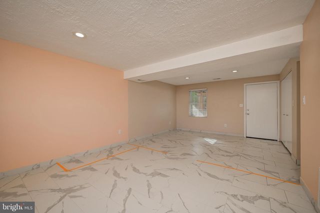 8252 GLEN CT, Jessup, MD 20794