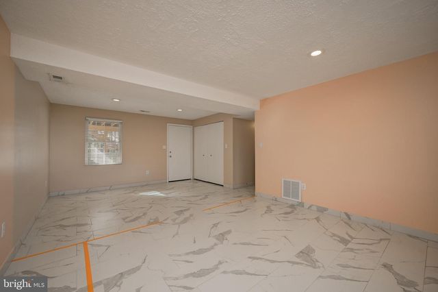 8252 GLEN CT, Jessup, MD 20794