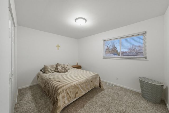 234 Malibu Drive, Bolingbrook, IL 60440