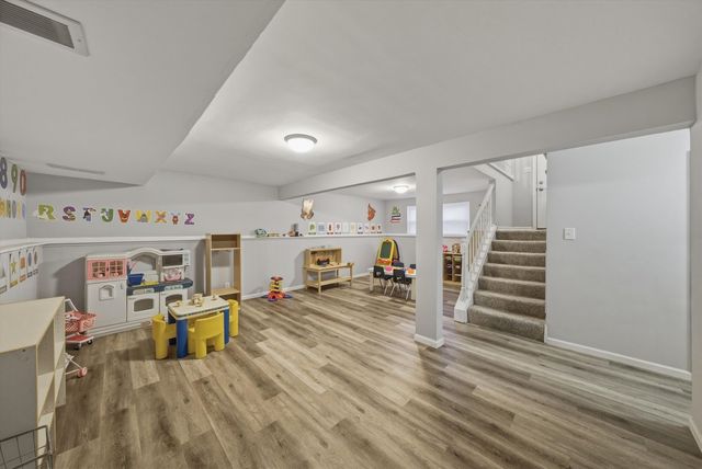 234 Malibu Drive, Bolingbrook, IL 60440