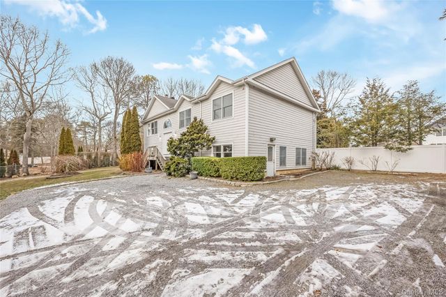 1A Jackson Avenue A, Hampton Bays, NY 11946
