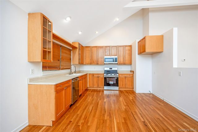 1A Jackson Avenue A, Hampton Bays, NY 11946