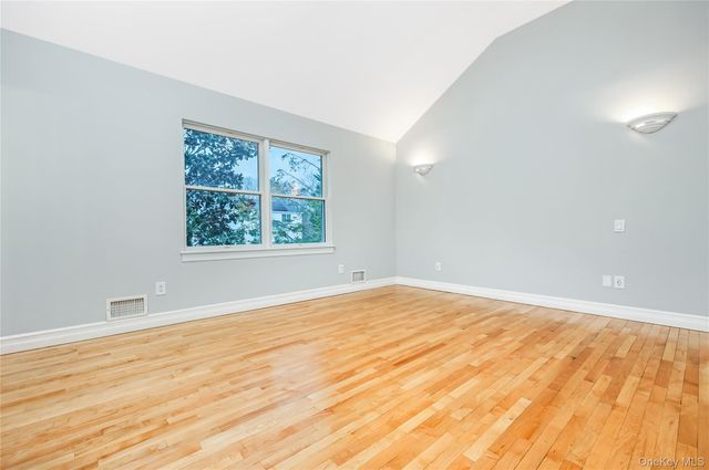 1A Jackson Avenue A, Hampton Bays, NY 11946