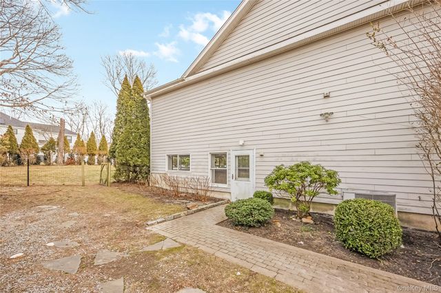 1A Jackson Avenue A, Hampton Bays, NY 11946