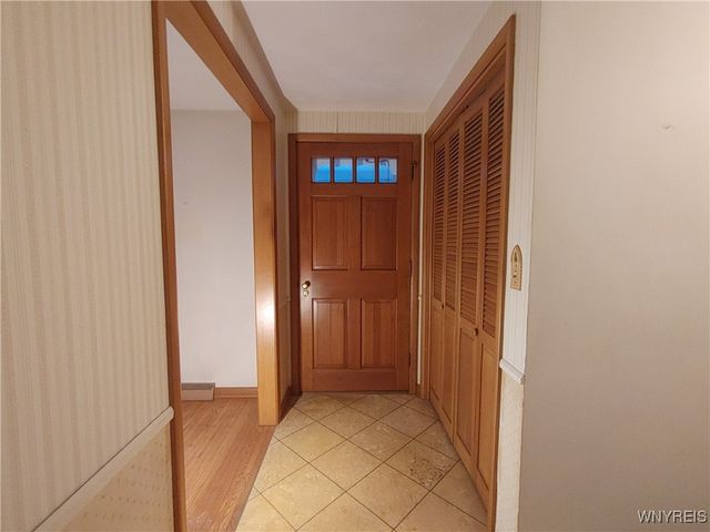 4750 Schurr Road, Clarence, NY 14031