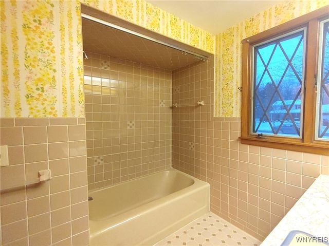 4750 Schurr Road, Clarence, NY 14031