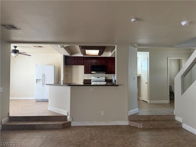 1709 Adobe Frost Court, Las Vegas, NV 89183
