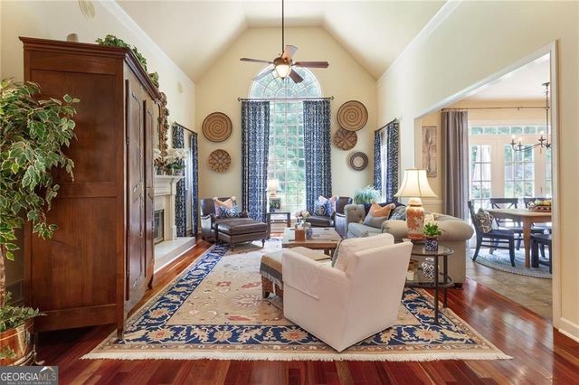5825 Plantation Drive, Roswell, GA 30075