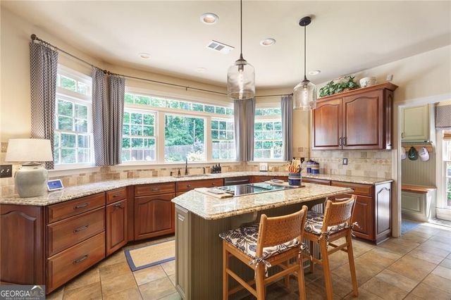 5825 Plantation Drive, Roswell, GA 30075