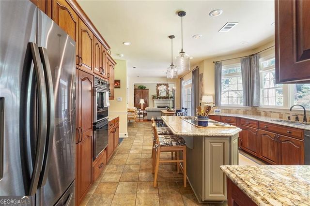 5825 Plantation Drive, Roswell, GA 30075
