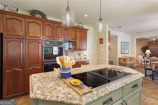 5825 Plantation Drive, Roswell, GA 30075