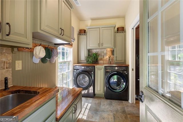 5825 Plantation Drive, Roswell, GA 30075