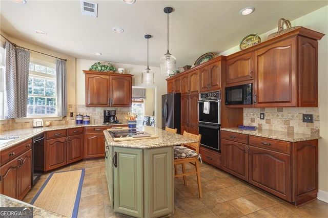 5825 Plantation Drive, Roswell, GA 30075