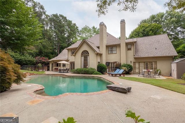 5825 Plantation Drive, Roswell, GA 30075