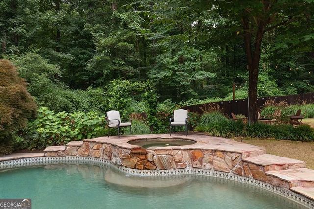 5825 Plantation Drive, Roswell, GA 30075