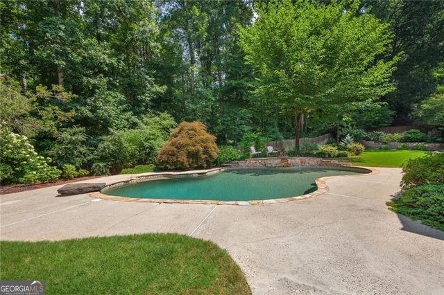 5825 Plantation Drive, Roswell, GA 30075