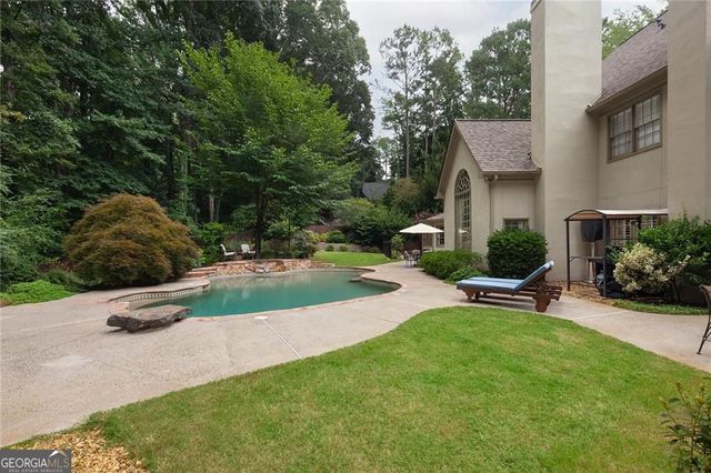 5825 Plantation Drive, Roswell, GA 30075