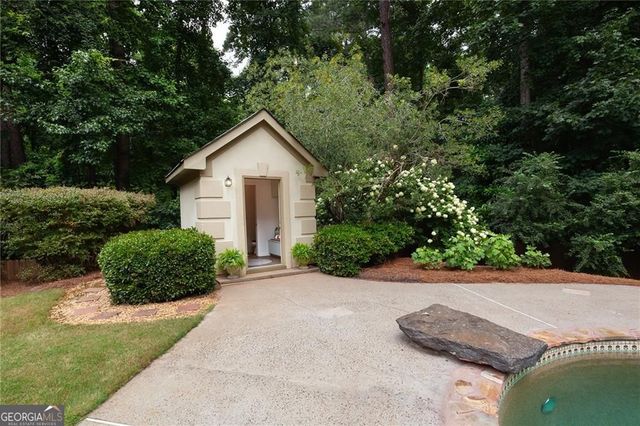 5825 Plantation Drive, Roswell, GA 30075