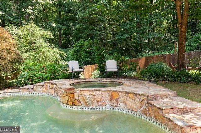 5825 Plantation Drive, Roswell, GA 30075