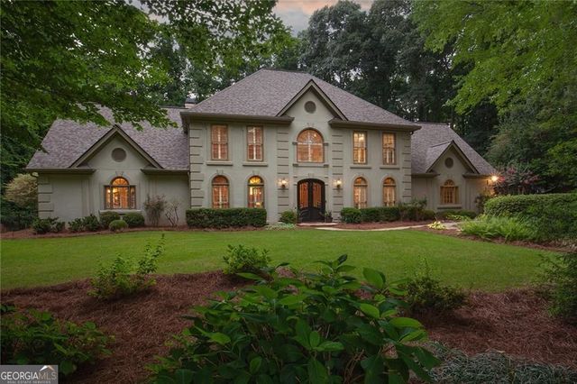5825 Plantation Drive, Roswell, GA 30075