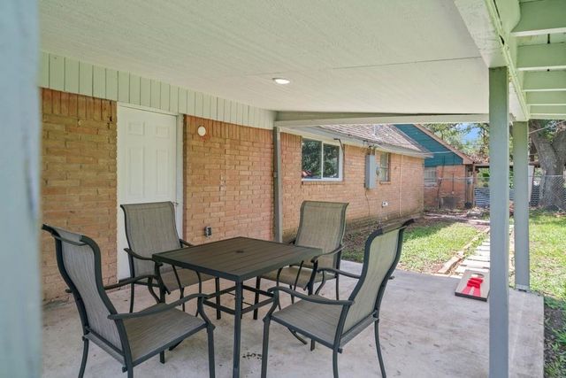 5507 Greylog Drive, Houston, TX 77048