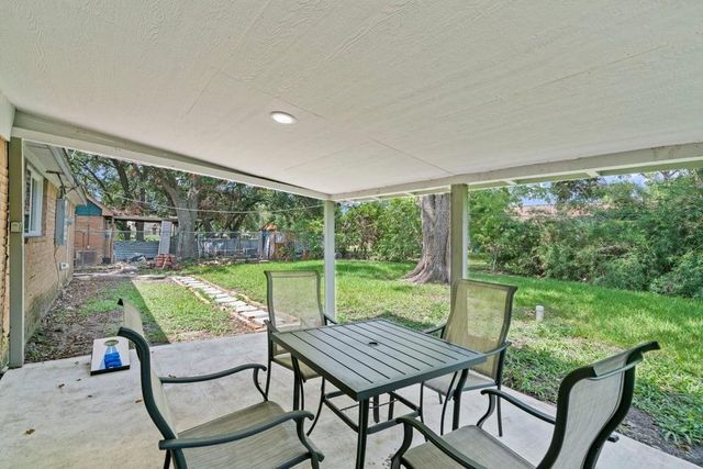 5507 Greylog Drive, Houston, TX 77048