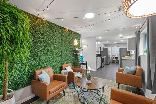 5507 Greylog Drive, Houston, TX 77048