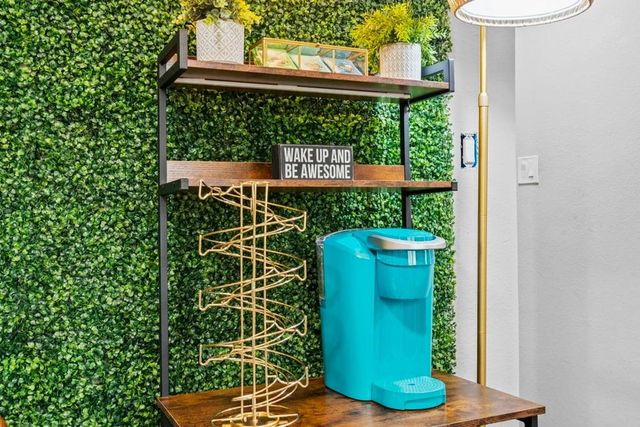 5507 Greylog Drive, Houston, TX 77048