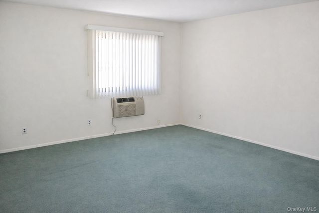 10 Oakwood Terrace 88, New Windsor, NY 12553