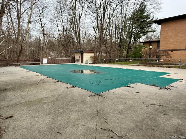 10 Oakwood Terrace 88, New Windsor, NY 12553