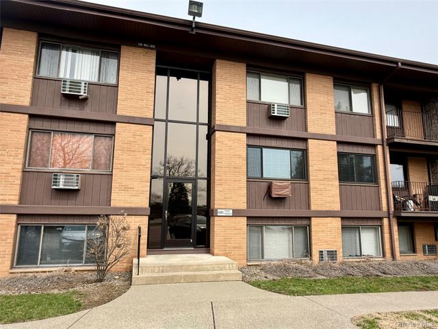 10 Oakwood Terrace 88, New Windsor, NY 12553