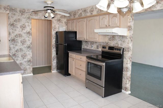 10 Oakwood Terrace 88, New Windsor, NY 12553