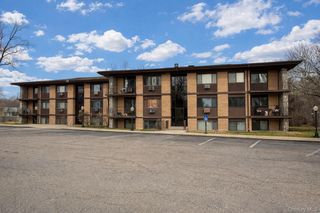 10 Oakwood Terrace 88, New Windsor, NY 12553