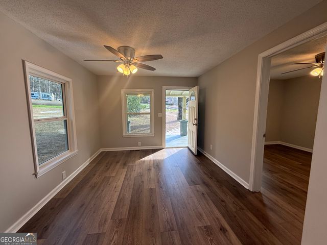 883 Hammett Road, Lagrange, GA 30241