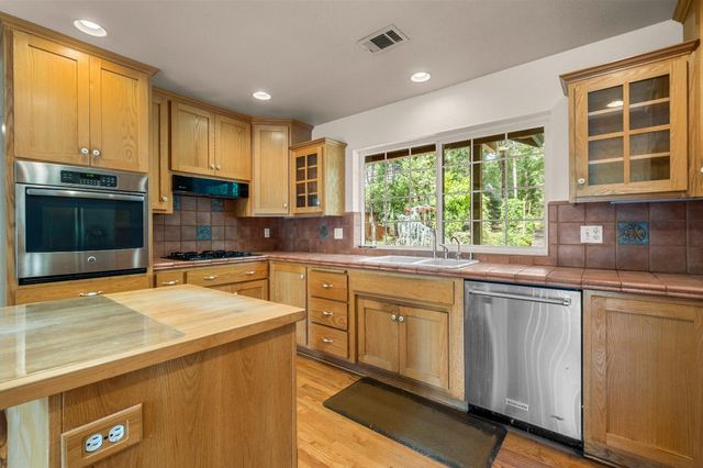 4061 Pacific Crest Ct, Placerville, CA 95667