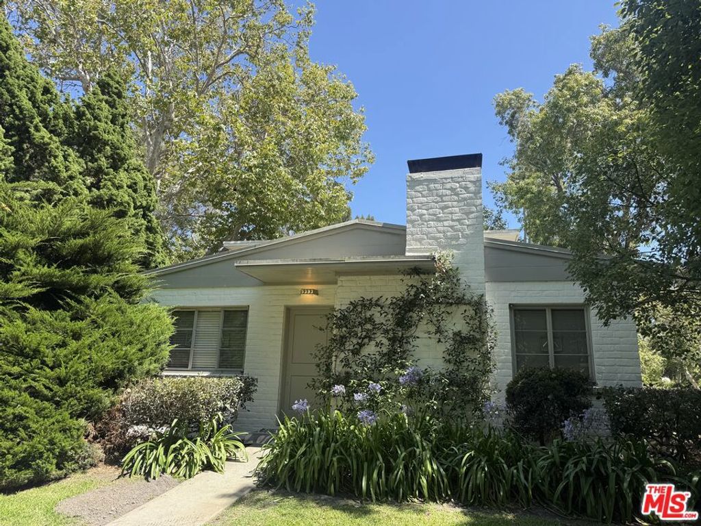 5333 Village Green, Los Angeles, CA 90016 — exterior