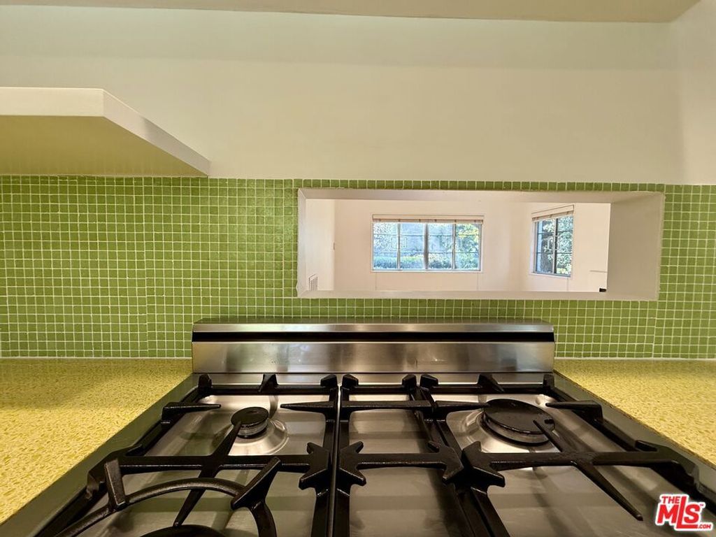 5333 Village Green, Los Angeles, CA 90016 — photo 5
